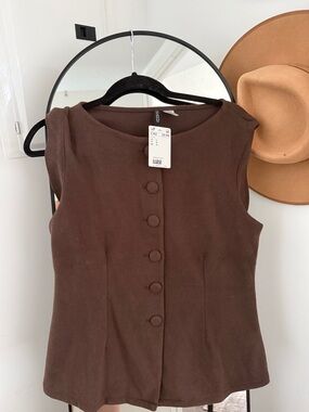H&M Brown Sleeveless Button Front Top